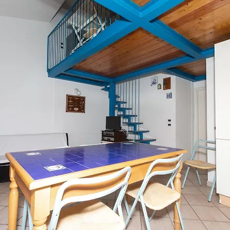 Trilocale Con Terrazzino A - M025 마르첼리