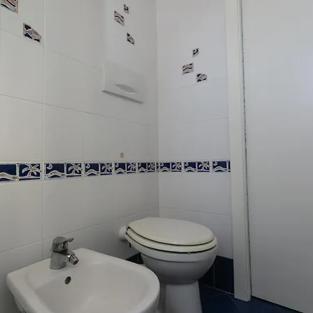 Apartment Trilocale Con Terrazzino A - M025